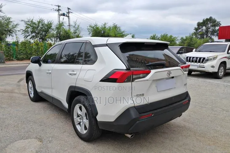 Toyota RAV4 2023 White