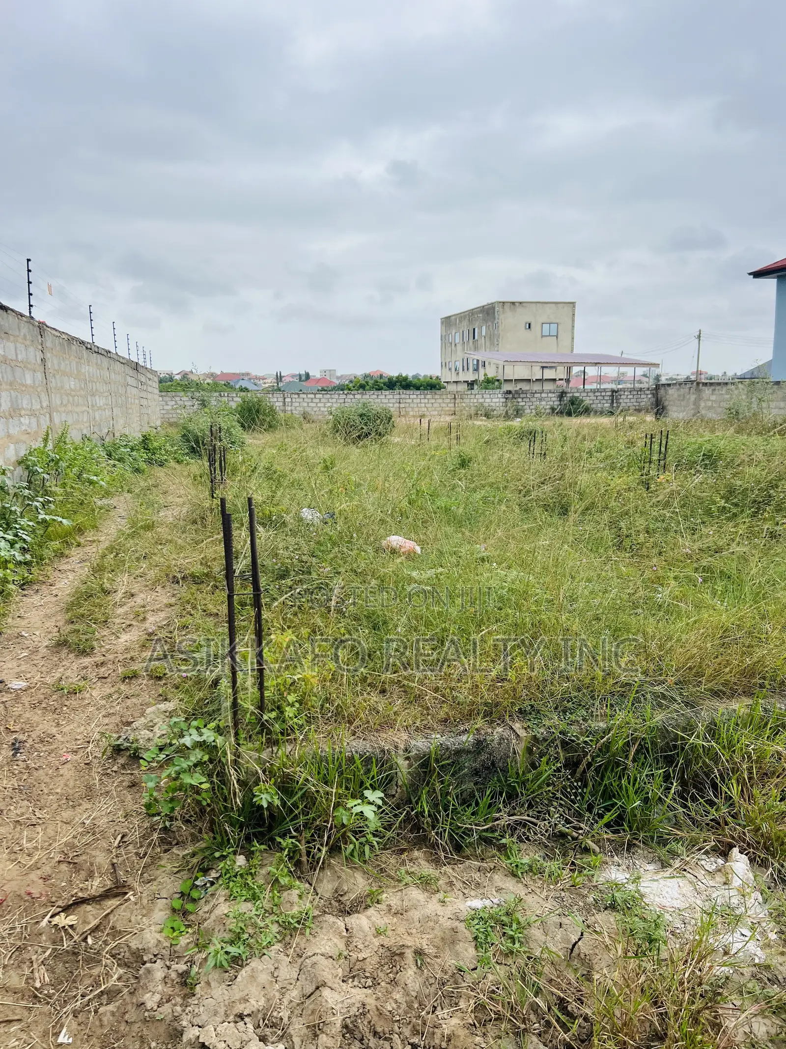 One(1) Plot of Land Selling in Borteyman