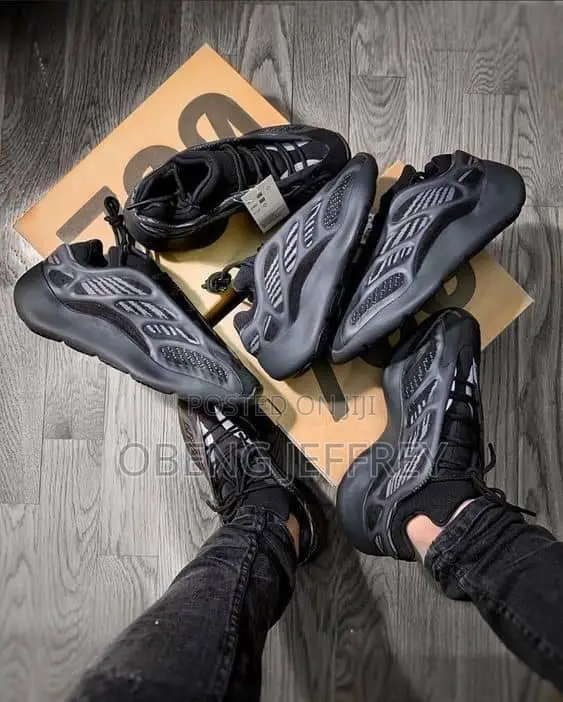 Original Adidas Yeezy Boost 700 Black