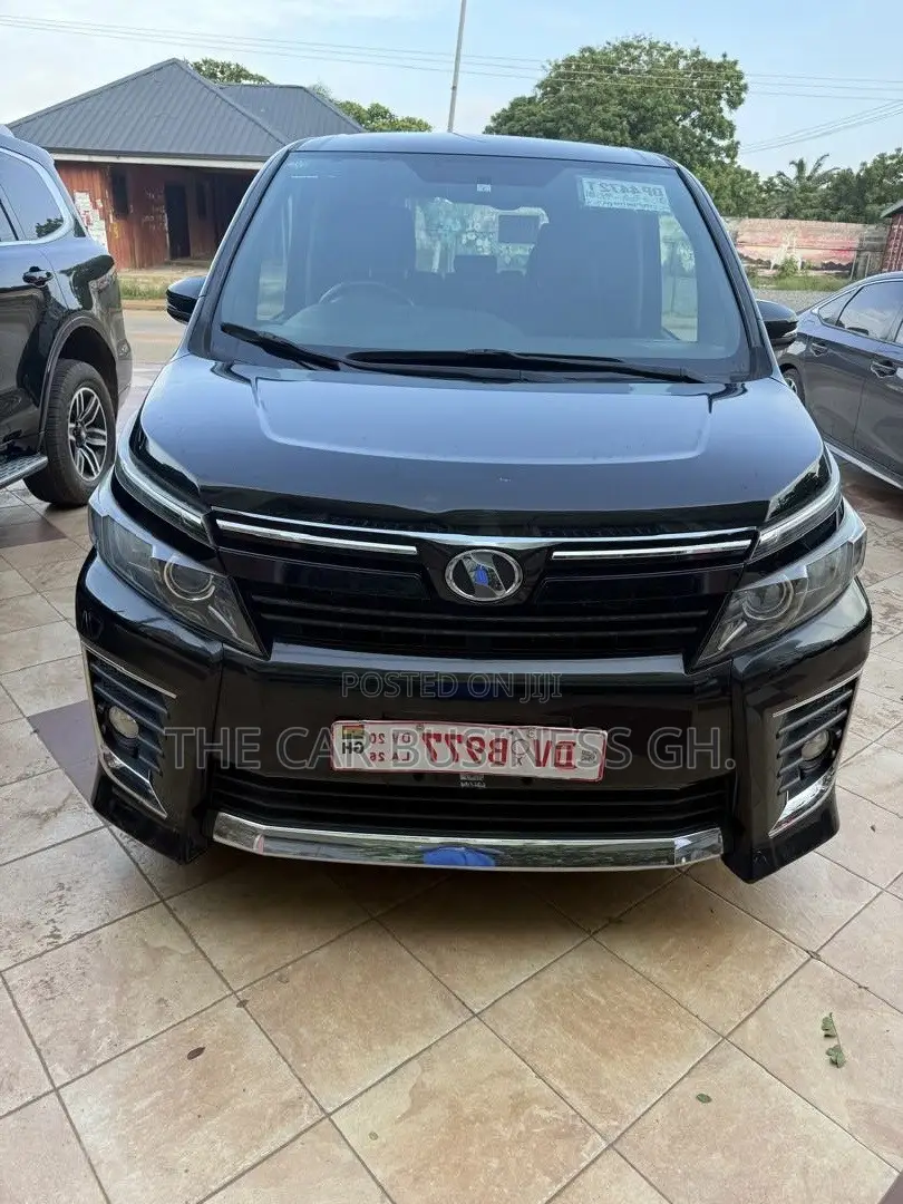 Toyota Voxy 2015 Black
