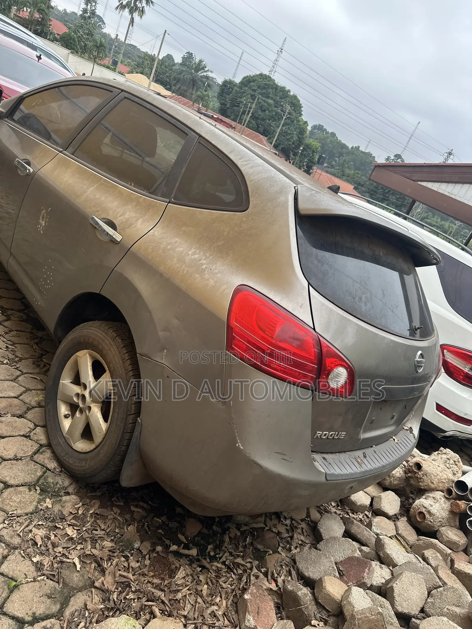 Nissan Rogue SV 4dr SUV (2.5L 4cyl CVT) 2015 Gray