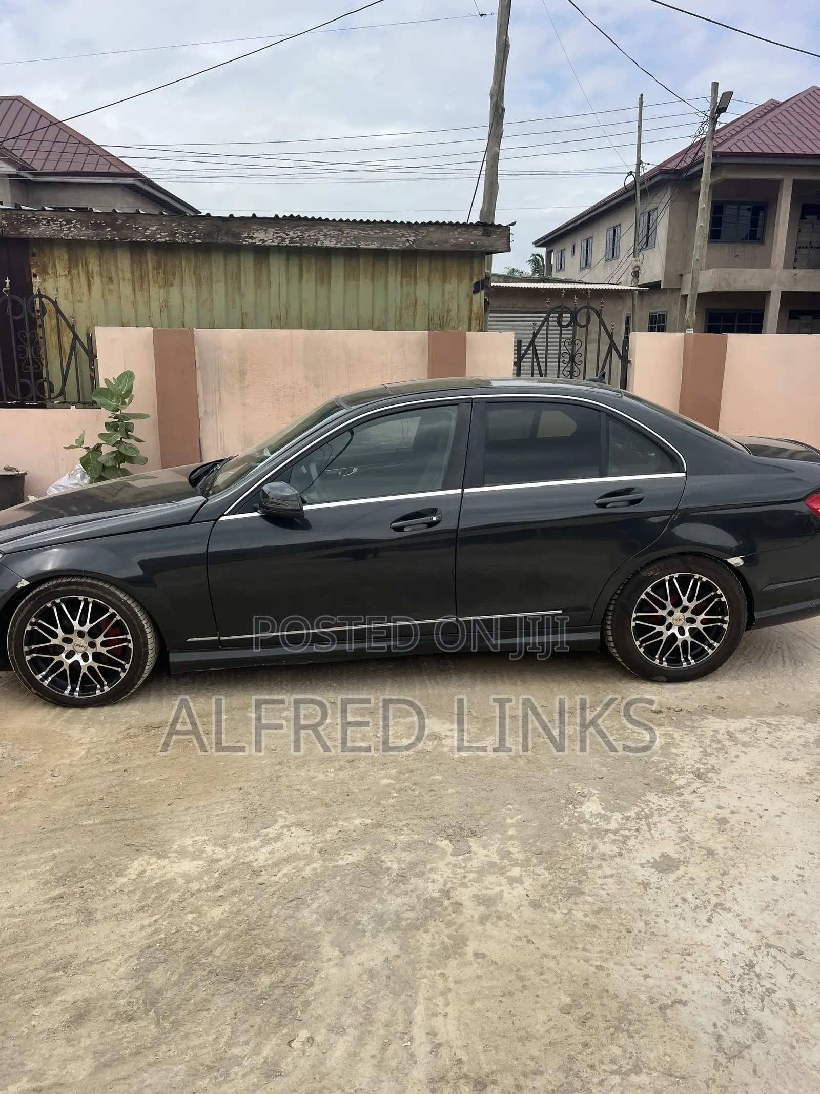 Mercedes-Benz C300 Luxury 4Matic Sedan AWD (3.0L 6cyl 7A) 2011 Black