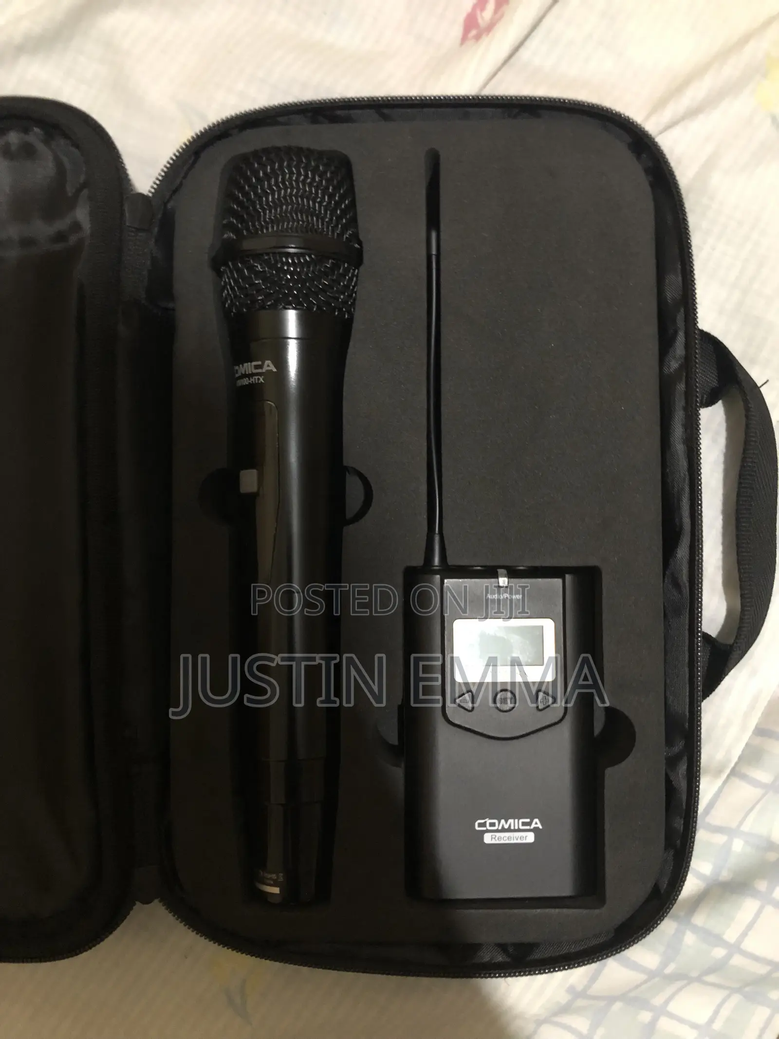 Comica Handheld Mic for Content Creation - Street Interviews