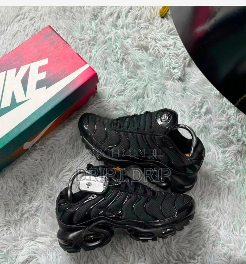 Nike TN . Comes in Box. Very Classic and Tough. All Size Available