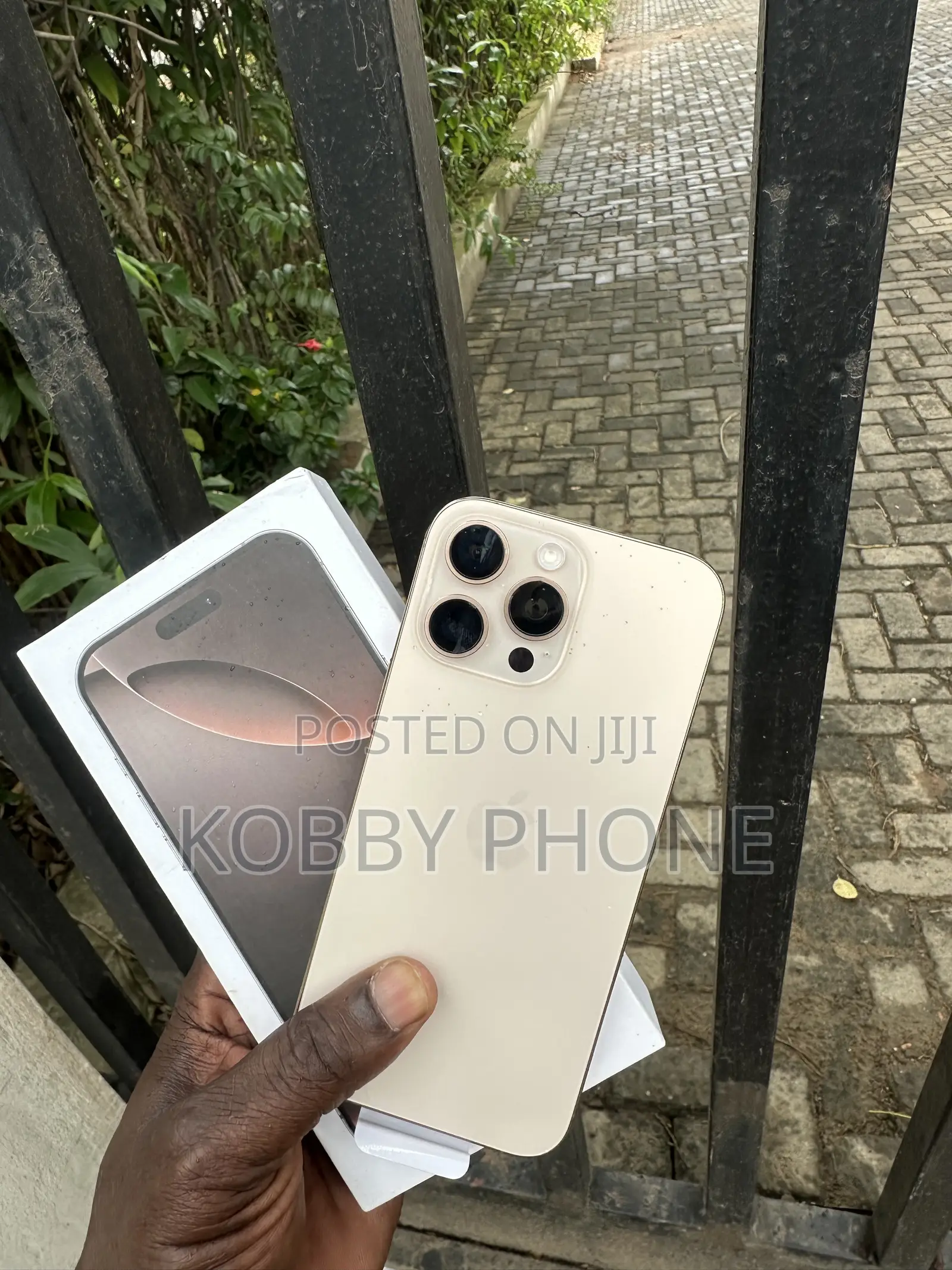 Apple iPhone 16 Pro Max 256 GB Gold