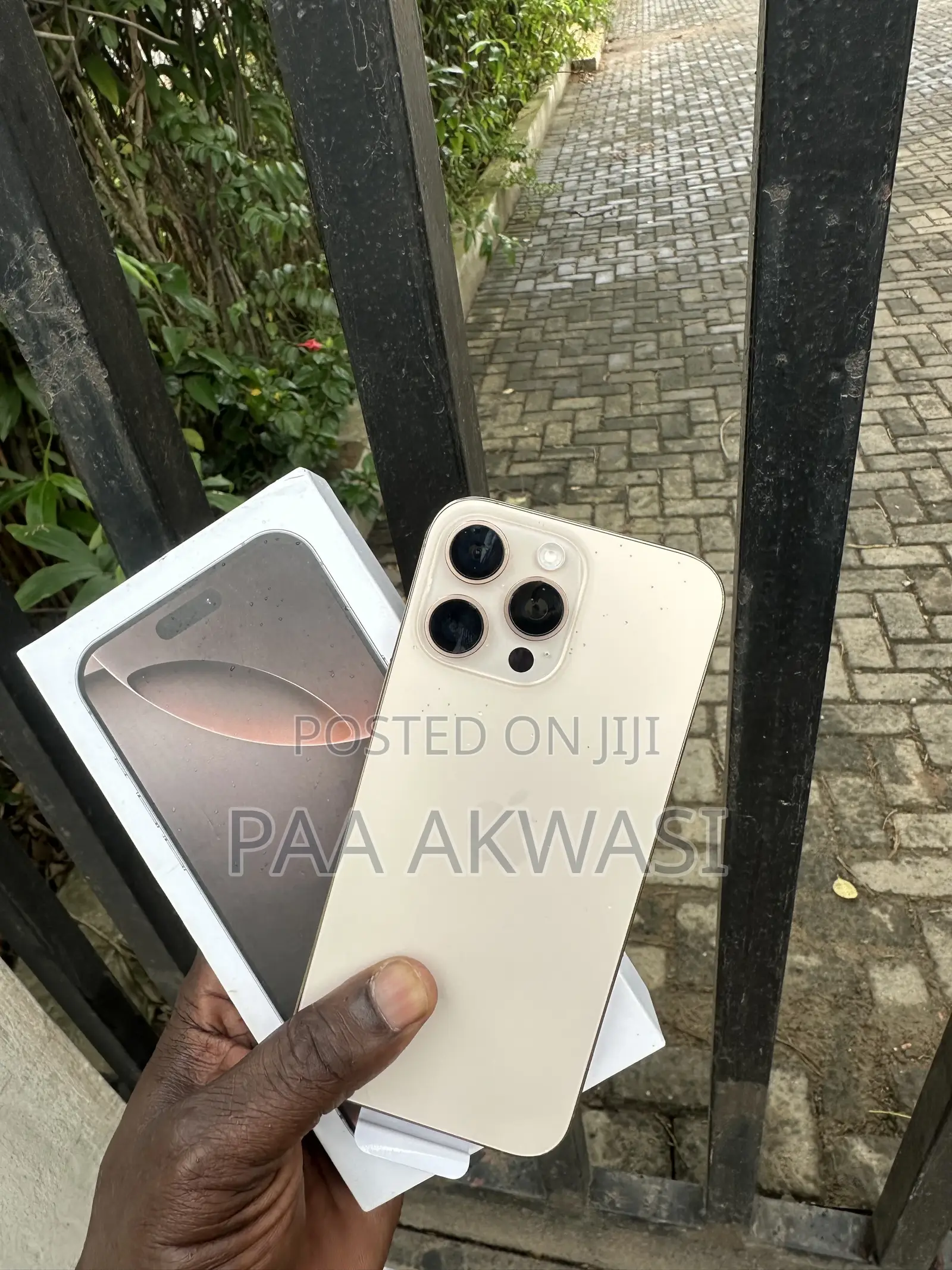 Apple iPhone 16 Pro Max 256 GB Gold