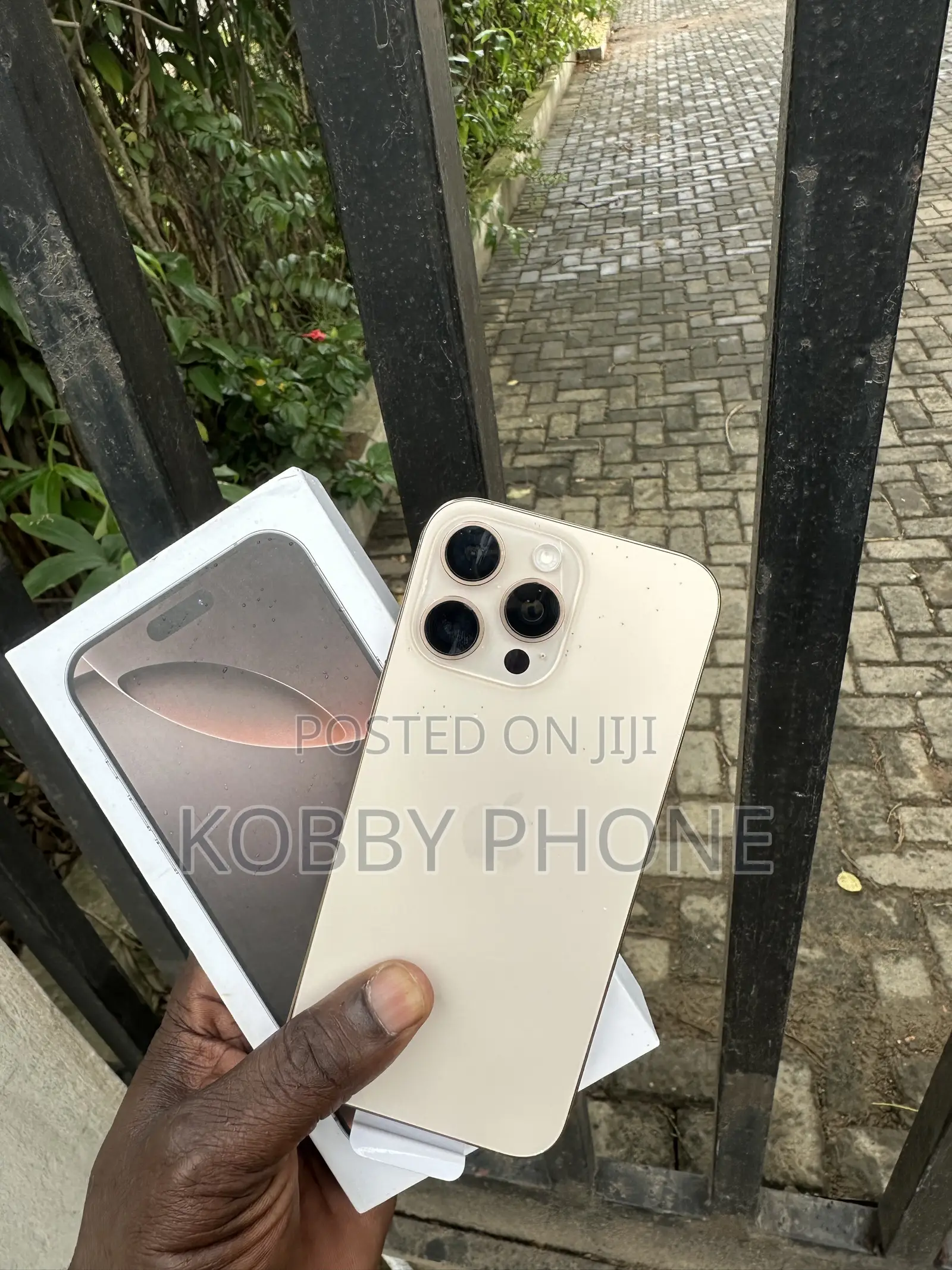 Apple iPhone 16 Pro Max 256 GB Gold