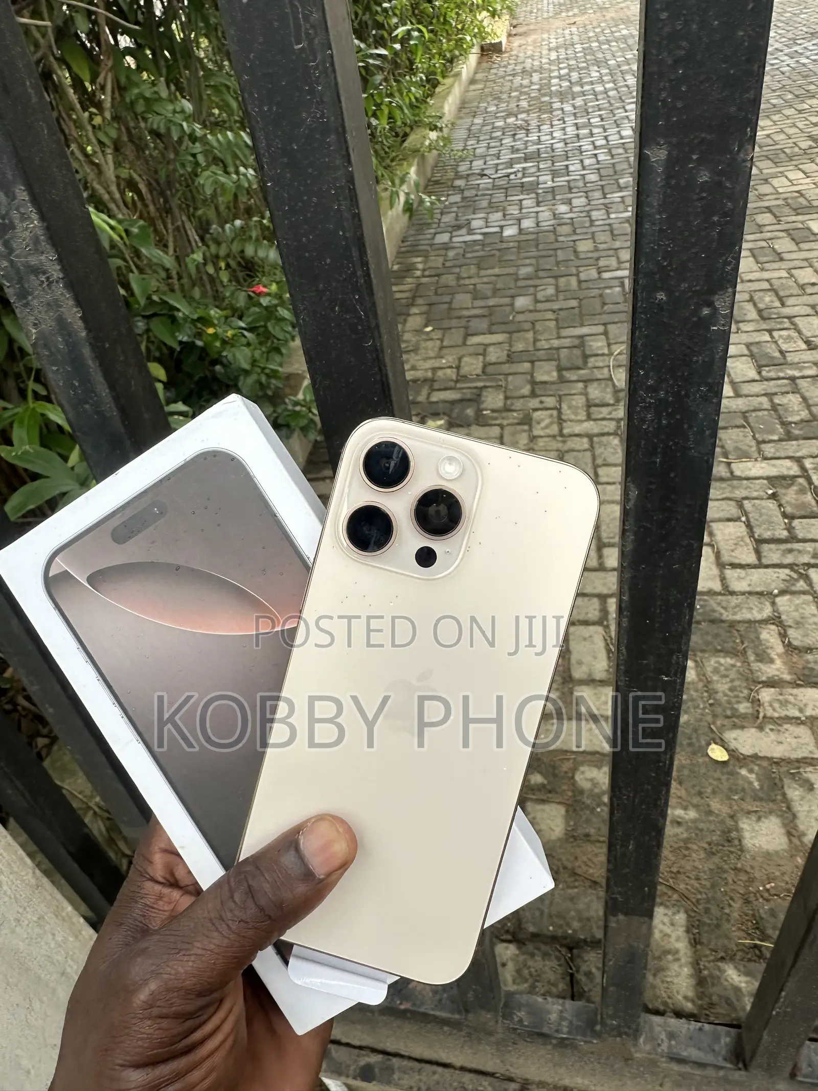 Apple iPhone 16 Pro Max 256 GB Gold