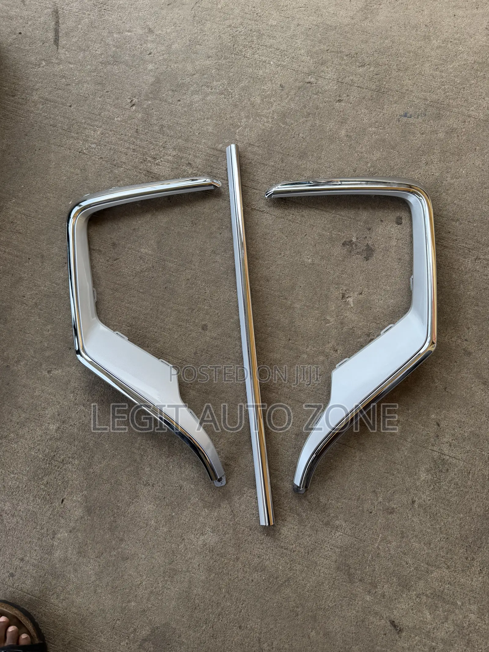 Honda CRV 2020,2021,2022, Front Bumper Chromes Available