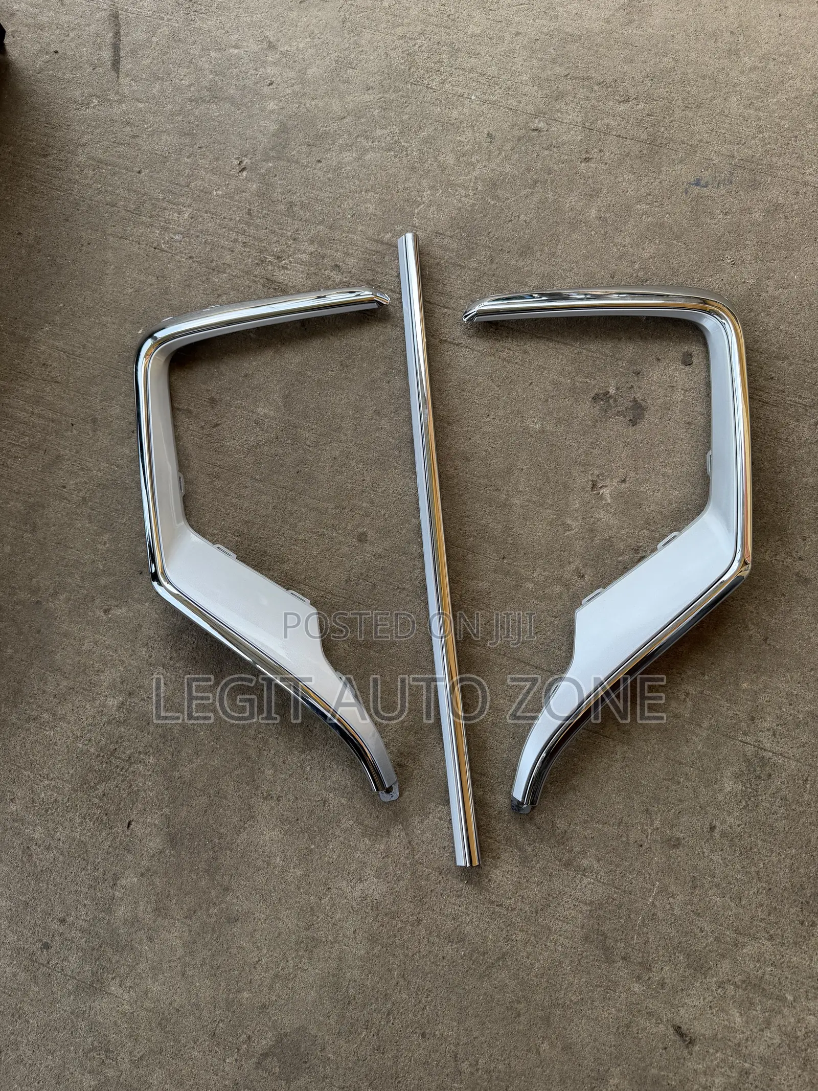 Honda CRV 2020,2021,2022, Front Bumper Chromes Available