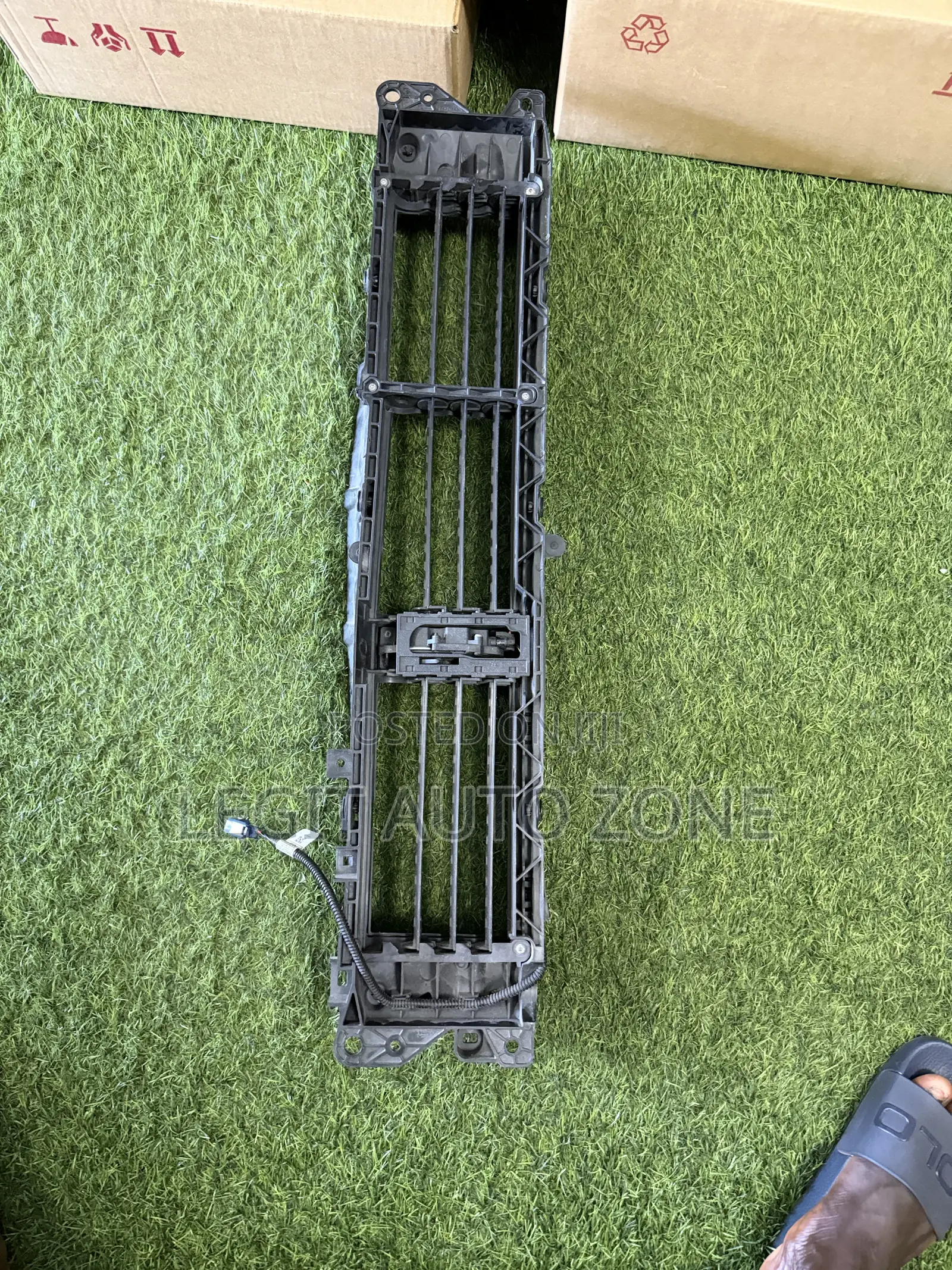 Honda CRV 2020,2021,2022 Shutter Grill With Motor Complete