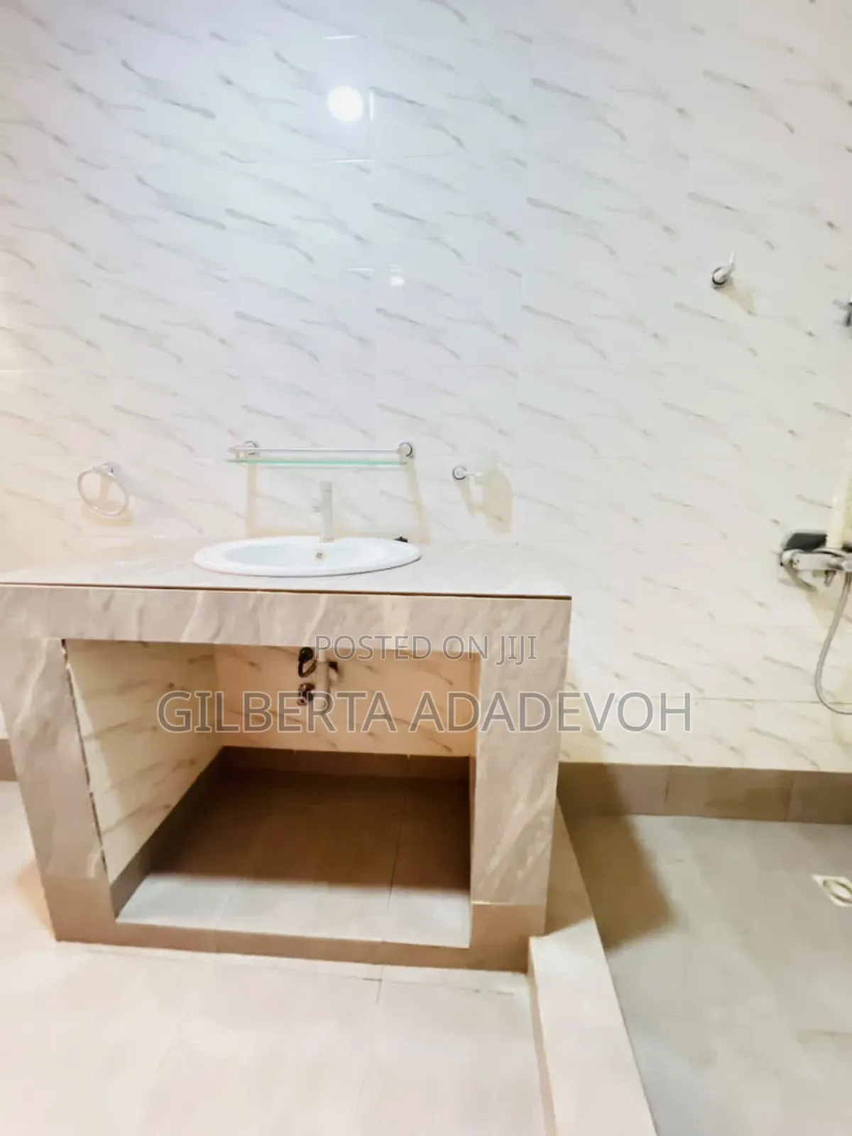 2bdrm Apartment in Borga Homes, Danfa for rent