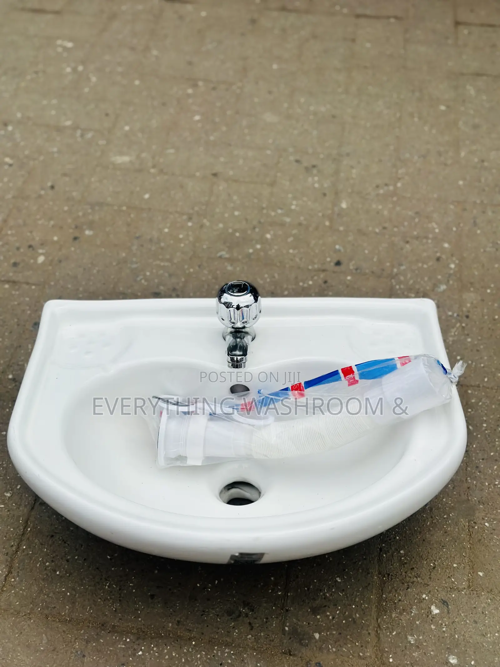 Wash Hand Basin Complete With Faucet