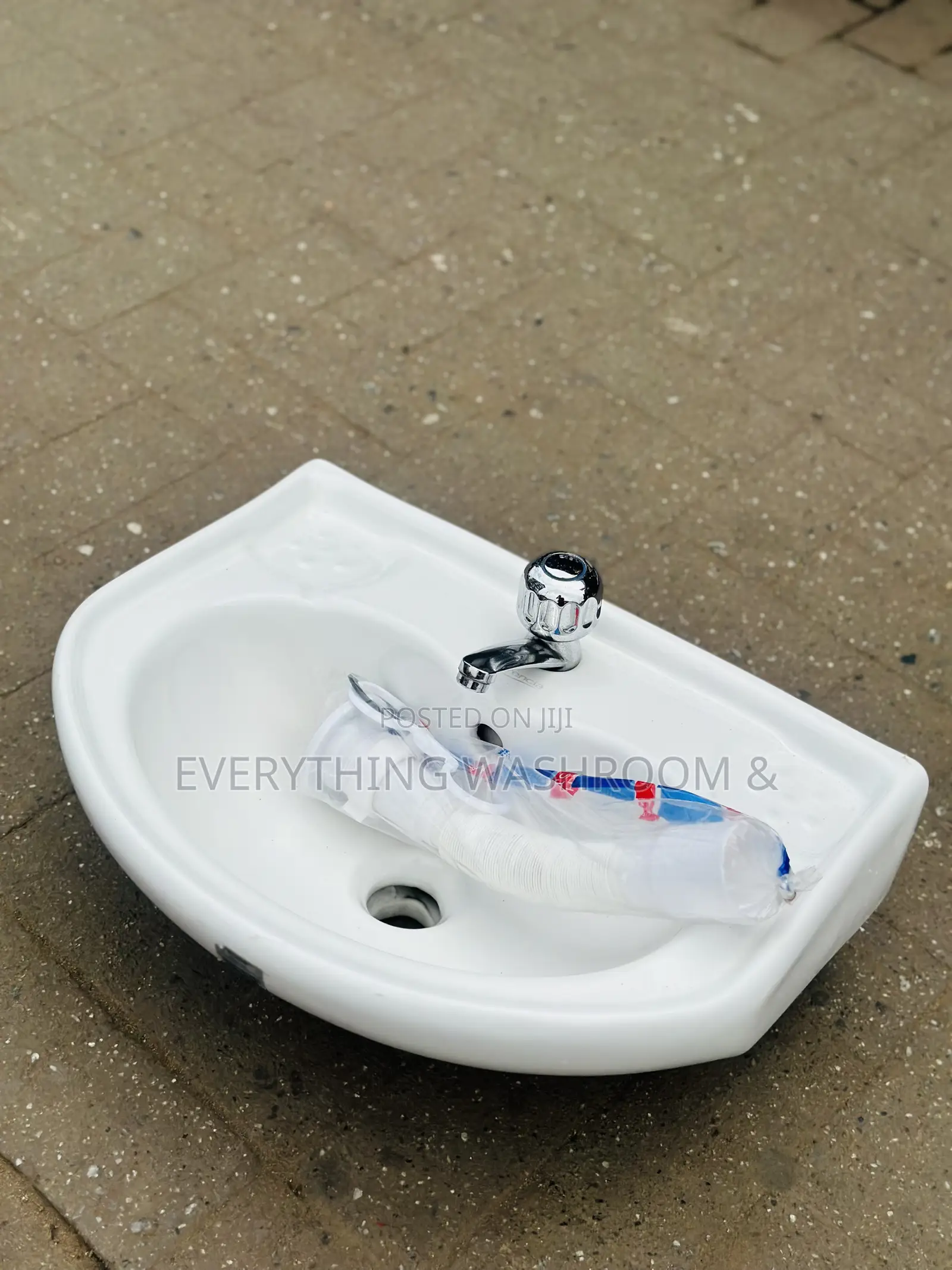 Wash Hand Basin Complete With Faucet