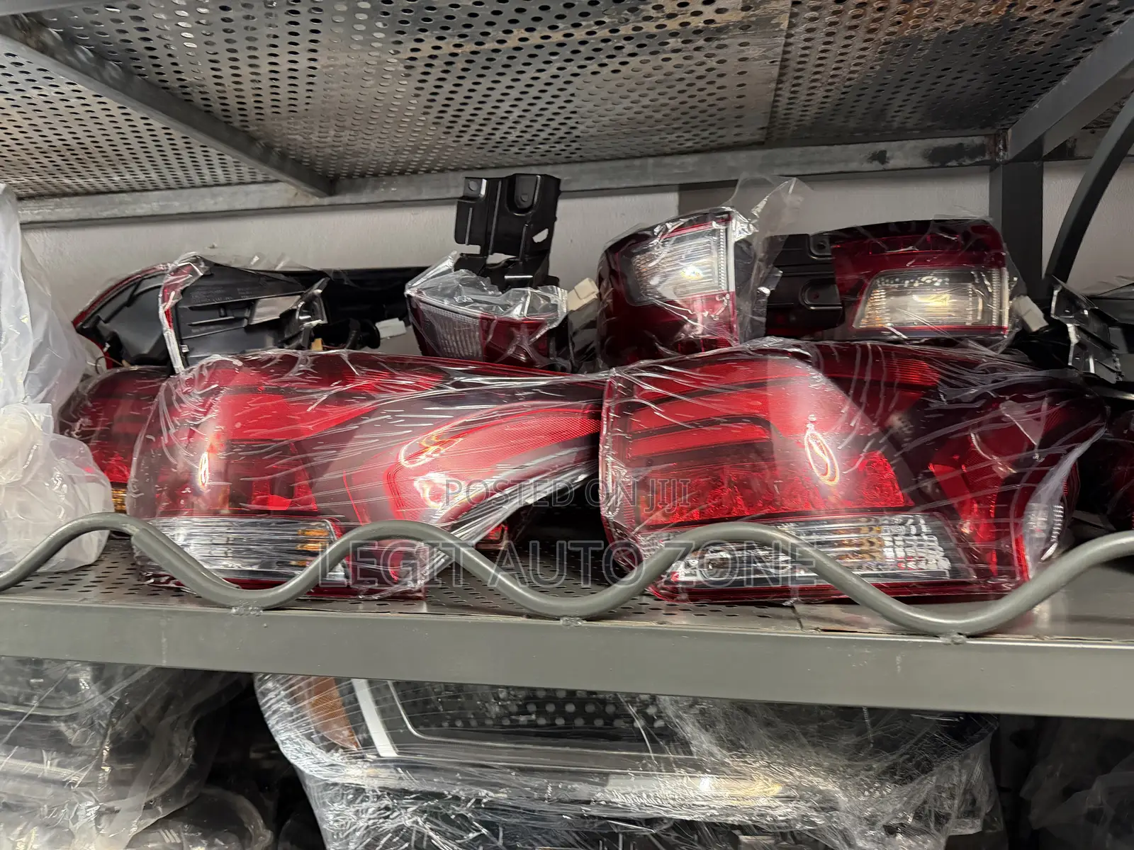 Mitsubishi Outlander 2018,2017,2020,2019,Taillights Available