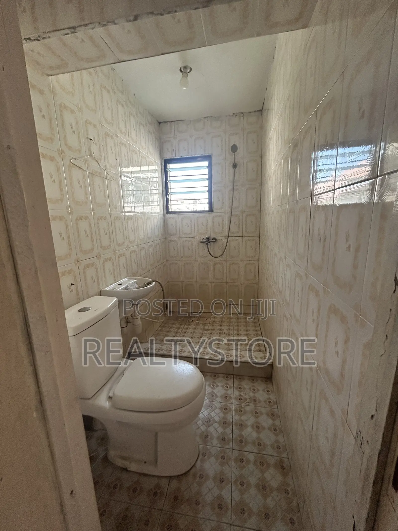 2bdrm Apartment in Xxx, Accra Metropolitan for rent
