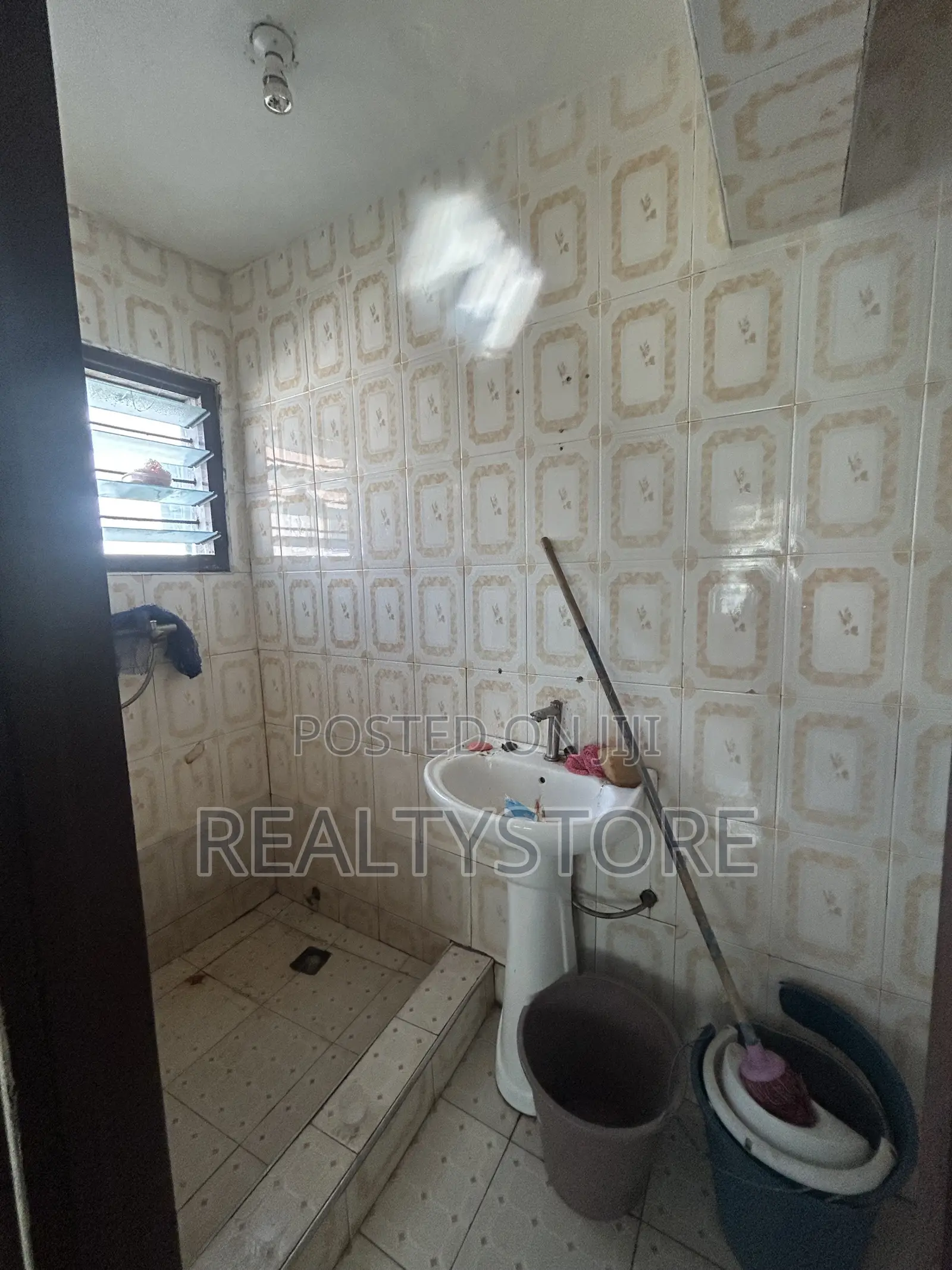 2bdrm Apartment in Xxx, Accra Metropolitan for rent