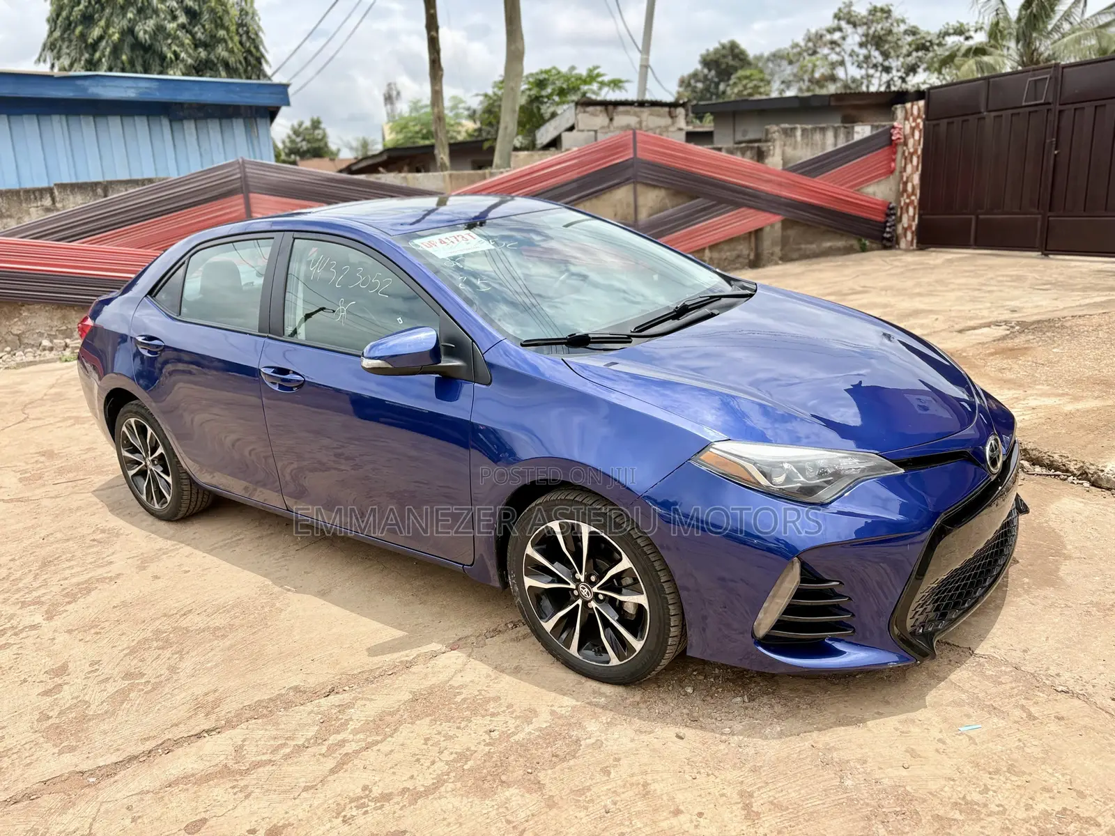 Toyota Corolla SE Special Edition 4dr Sedan (1.8L 4cyl CVT) 2017 Blue