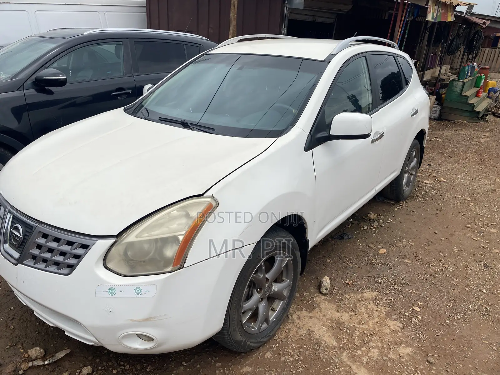 Nissan Rogue 2011 White