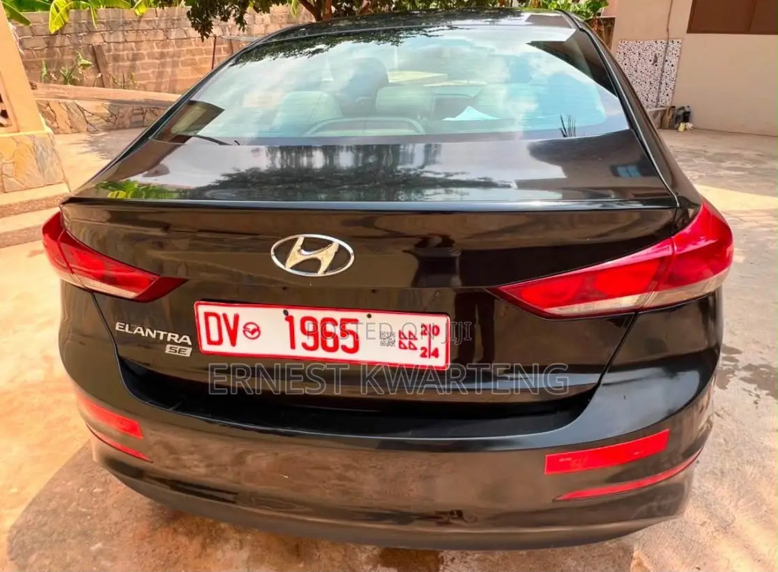 Hyundai Elantra 2017 Black
