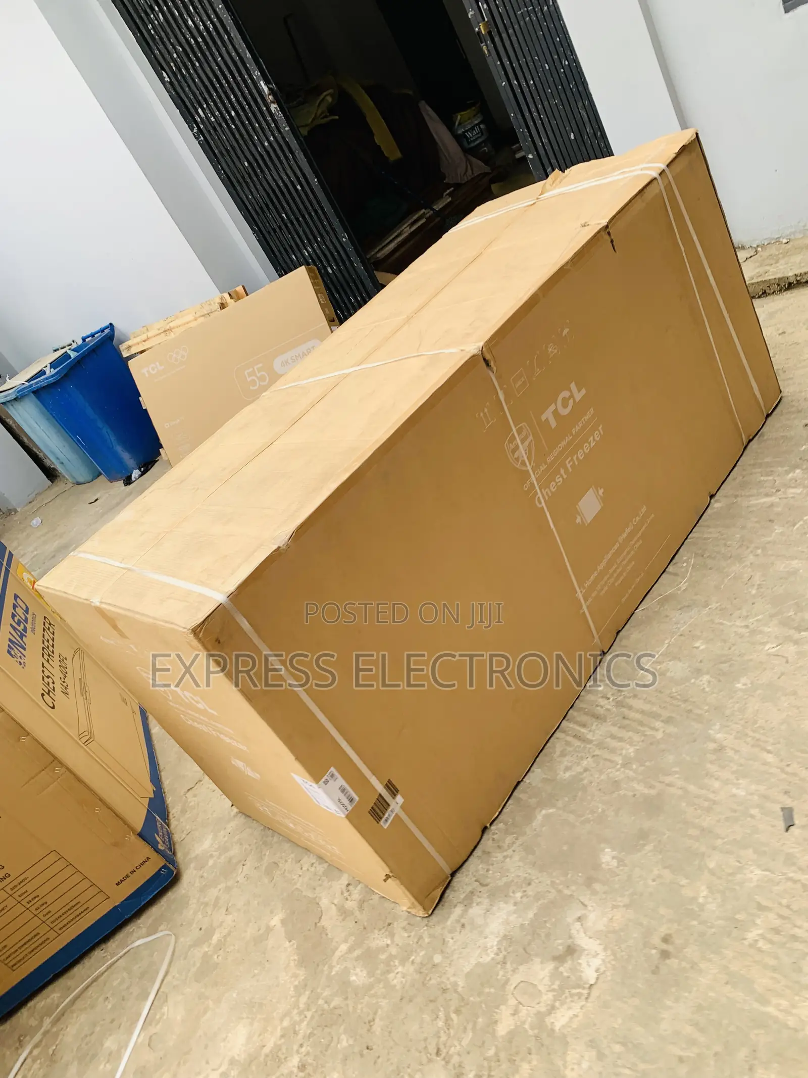 Grab the New Double Door TCL 720L CHEST FREEZER (F920CFSL