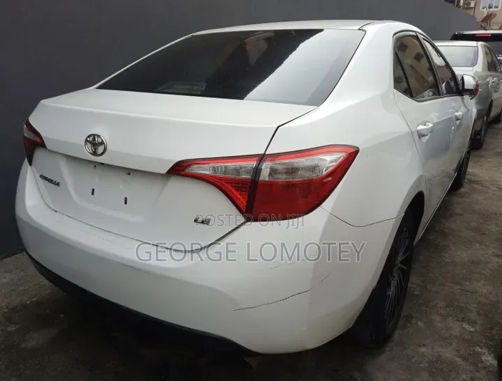 Toyota Corolla 2016 White