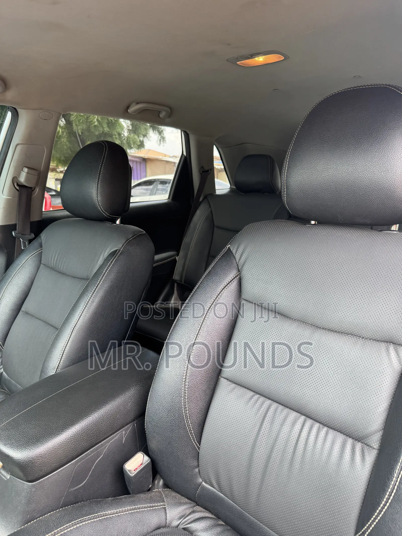 Kia Sorento 2011 White