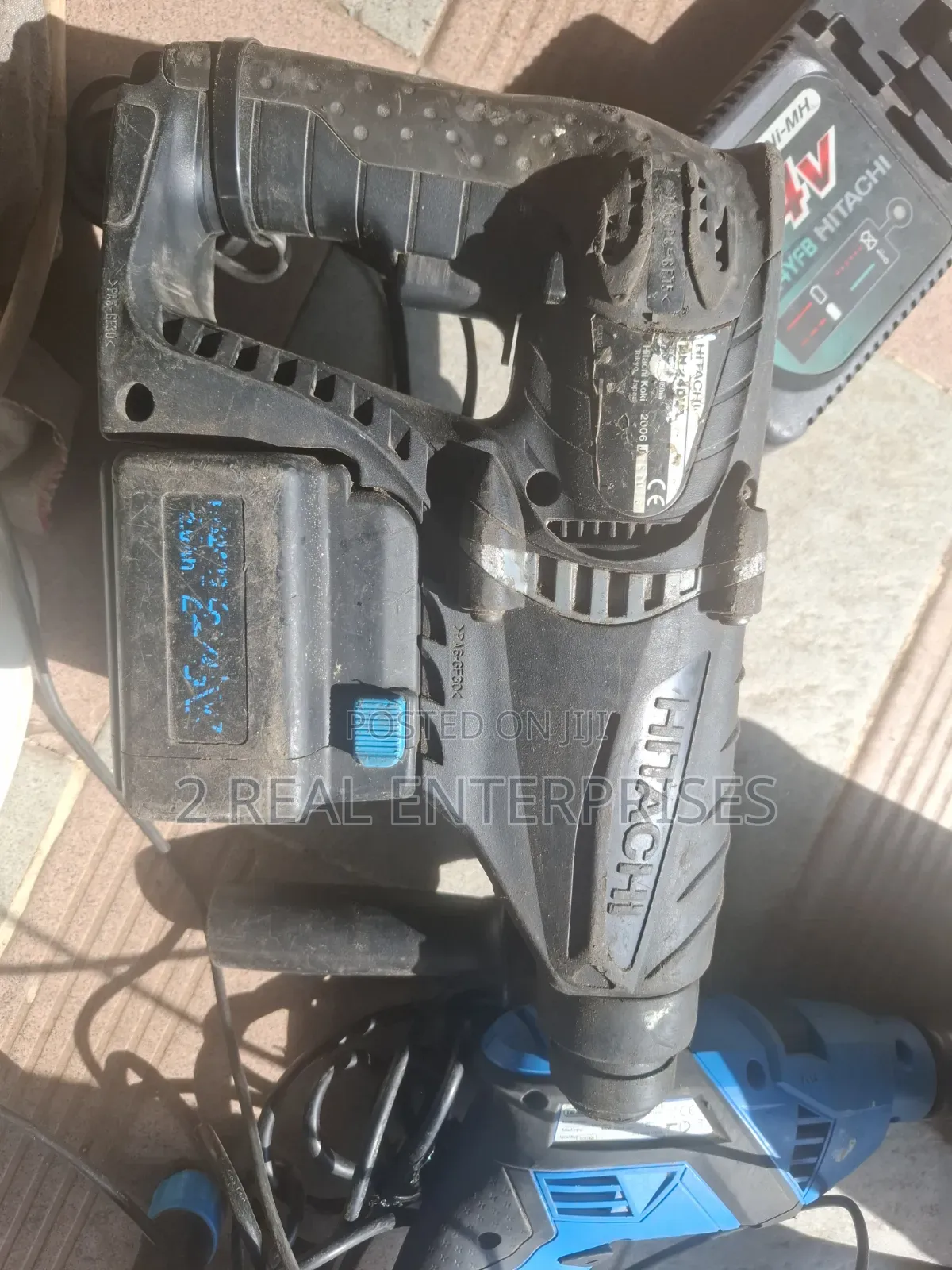 Hitachi DH 24DVA 24\text{V} Cordless SDS-Plus Rotary Hammer Drill