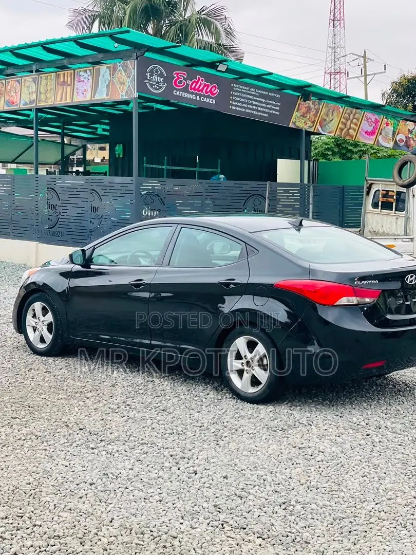 Hyundai Elantra 2013 Black