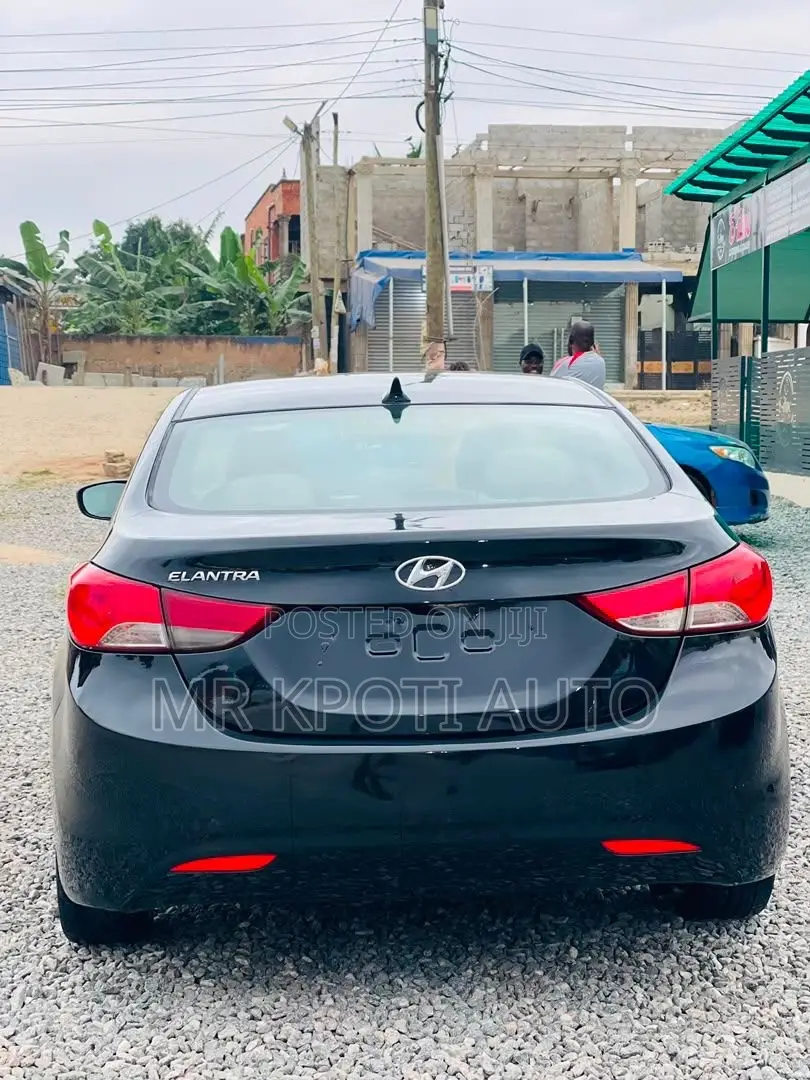 Hyundai Elantra 2013 Black