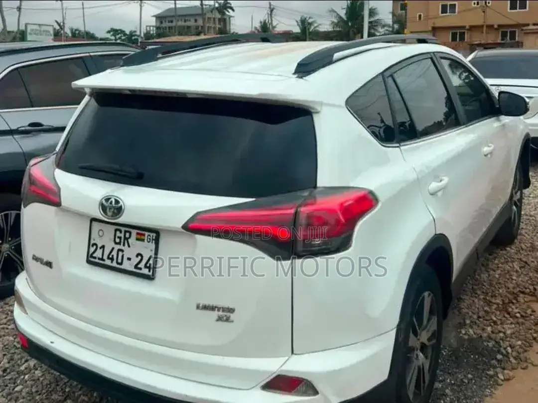 Toyota Rav4 LE 2018