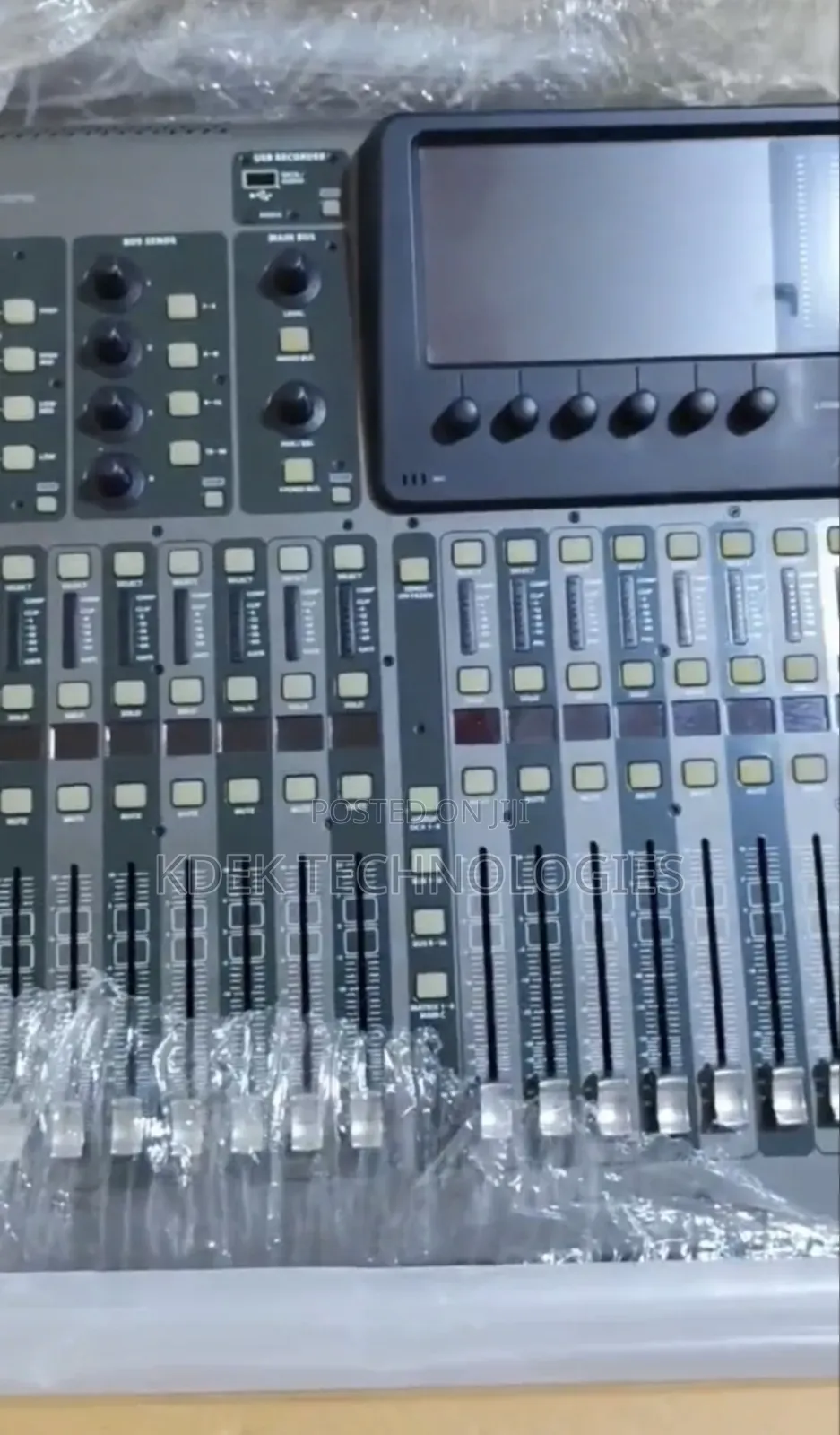 Behringer X32 Digital Mixer 40 Input Channels 99% New