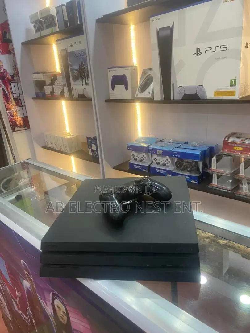 Neat PS4 Pro 1TB Jailbreak With 15 Games Plus Fc27 Installed With 1pad