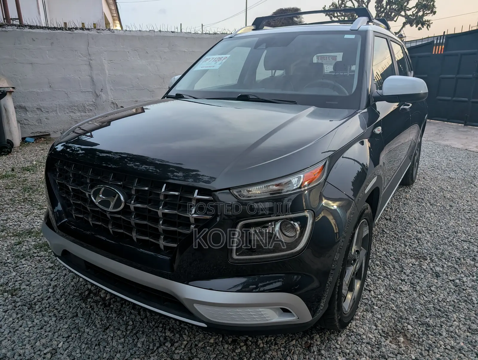 Hyundai Venue 2021 Blue