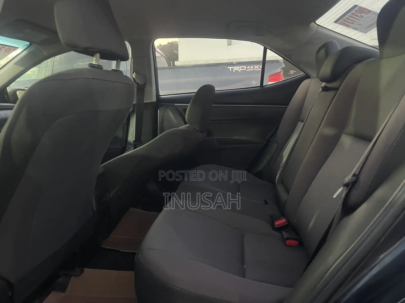 Toyota Corolla LE (1.8L 4cyl 2A) 2018 Black