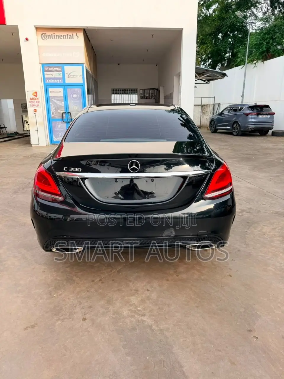 Mercedes-Benz C300 2020 Black