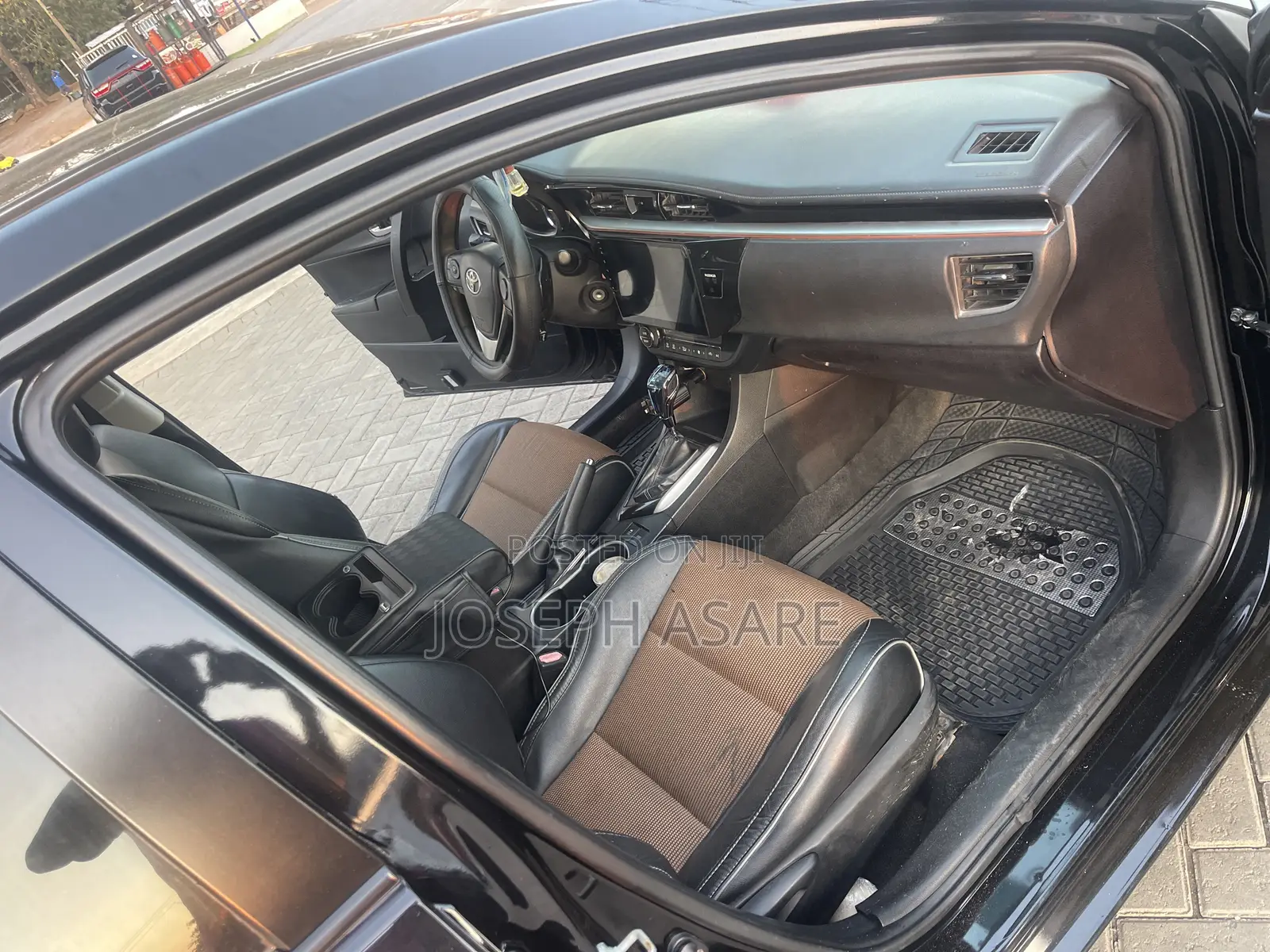 Toyota Corolla 2015 Black