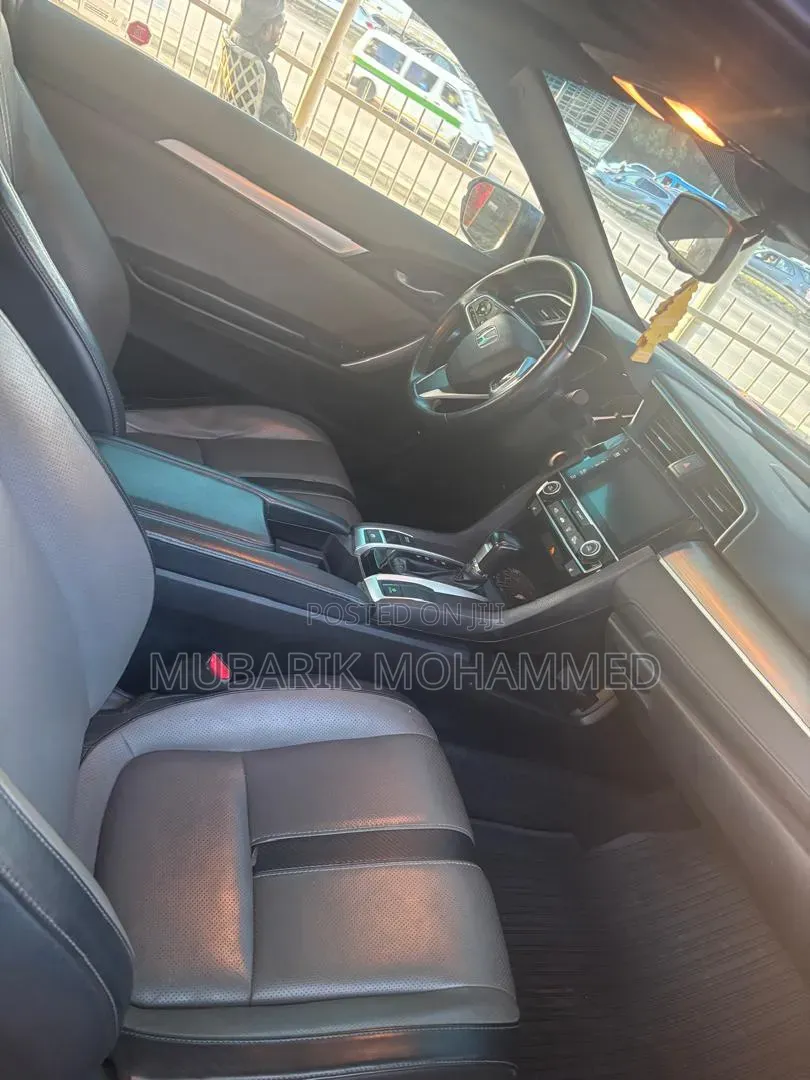 Honda Civic 2019 Silver