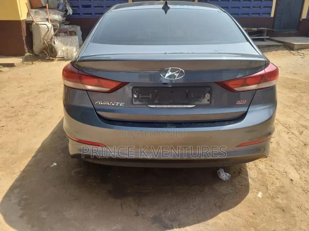Hyundai Elantra Sport Sedan FWD (1.6L 4cyl 6M) 2017 Gray