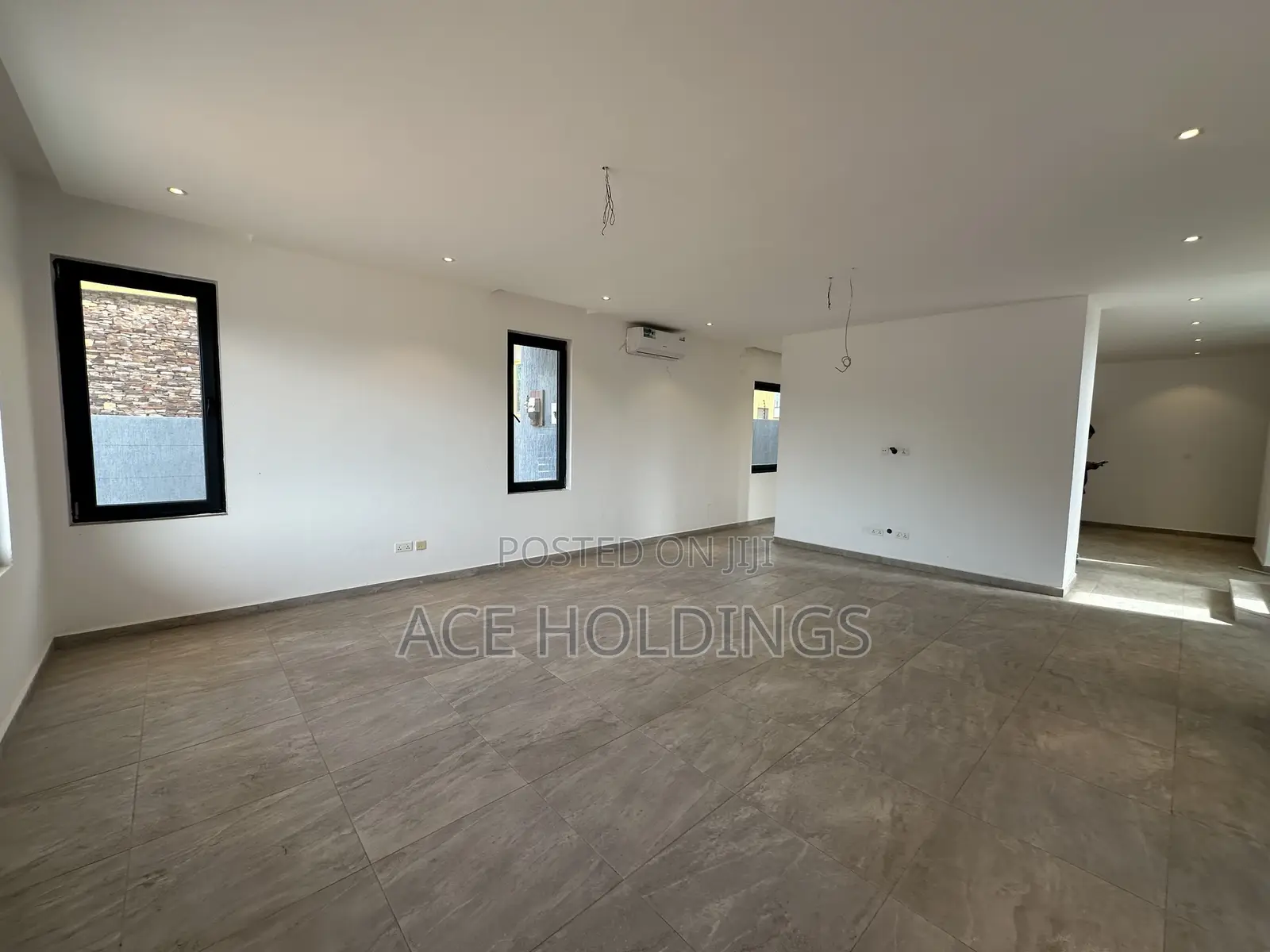 4bdrm Mansion in East Legon Hills for rent