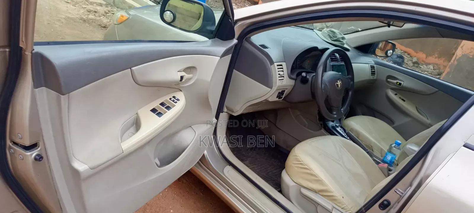 Toyota Corolla 2010 Brown