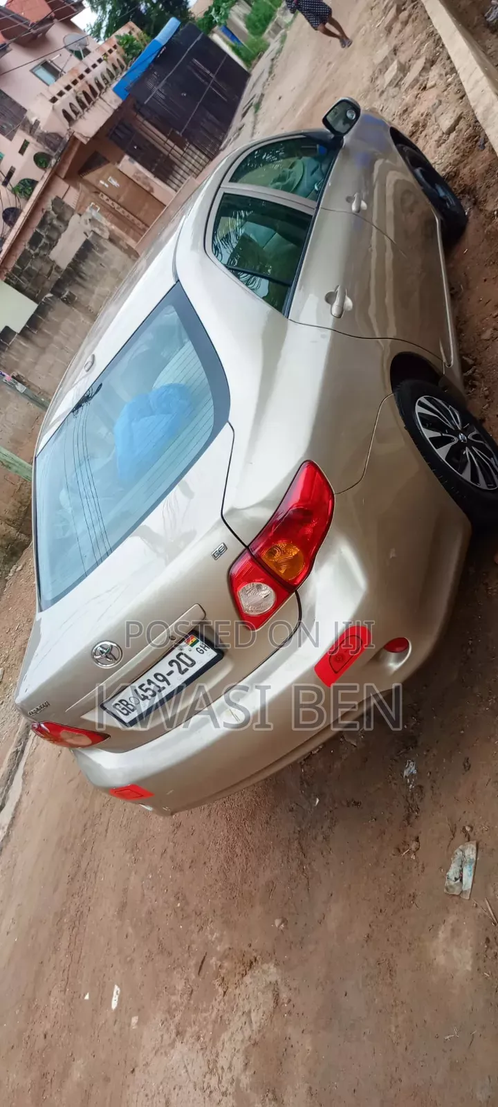Toyota Corolla 2010 Brown