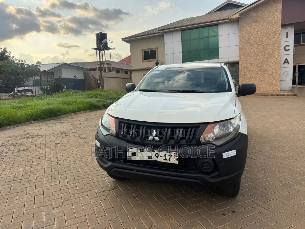 Mitsubishi L200 Double Cab 2.4 181hp 4WD 2017 White