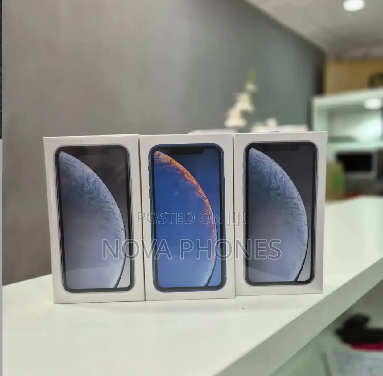 New Apple iPhone XR 64 GB