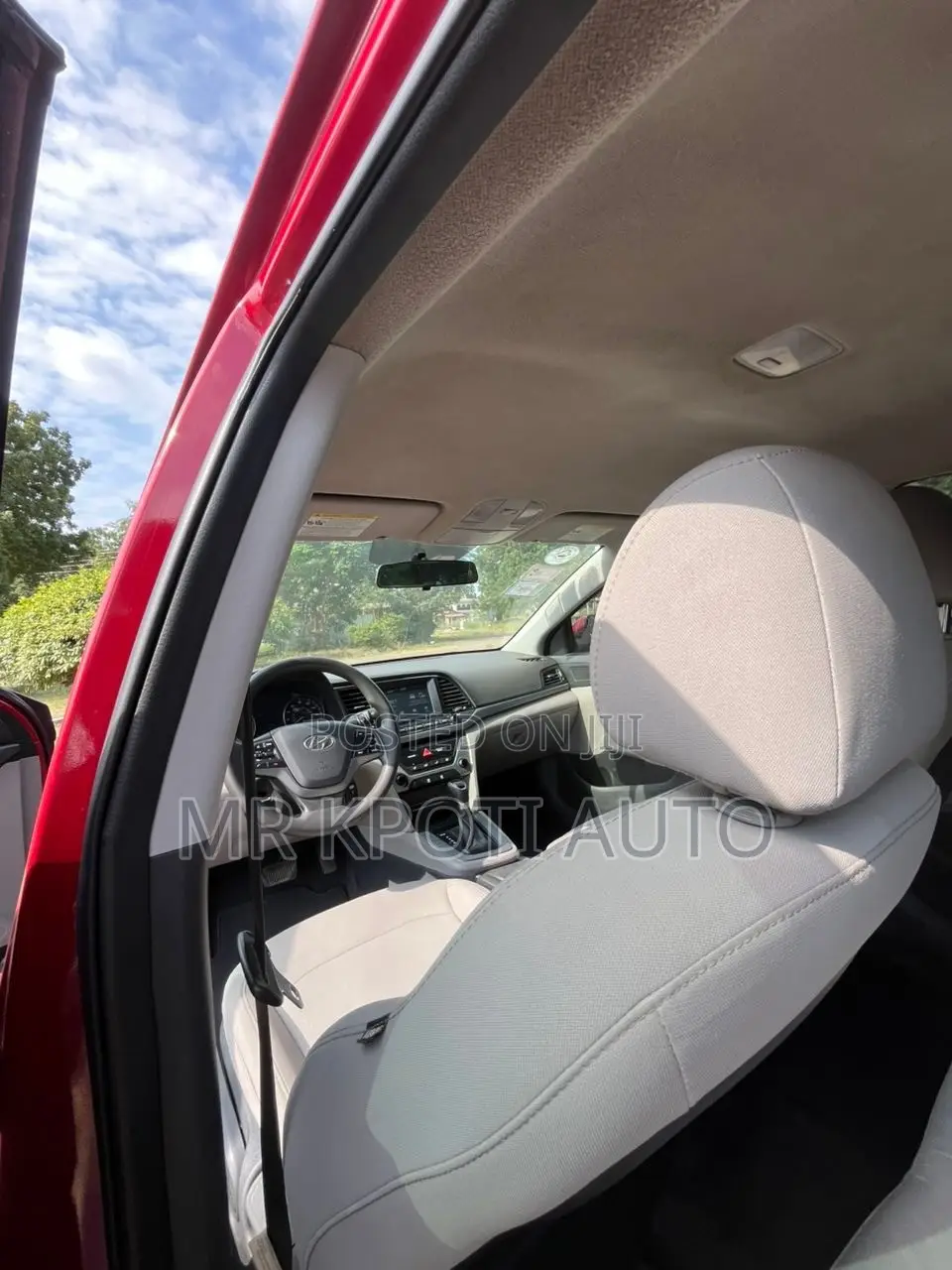 Hyundai Elantra 2017 Red