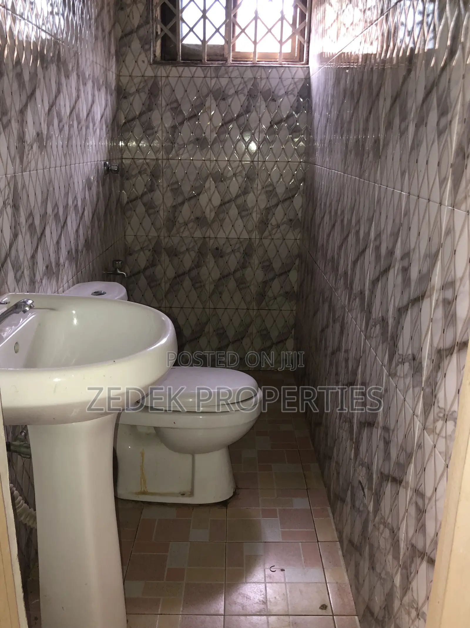 2bdrm Apartment in Kwabenya-Ashonman for rent