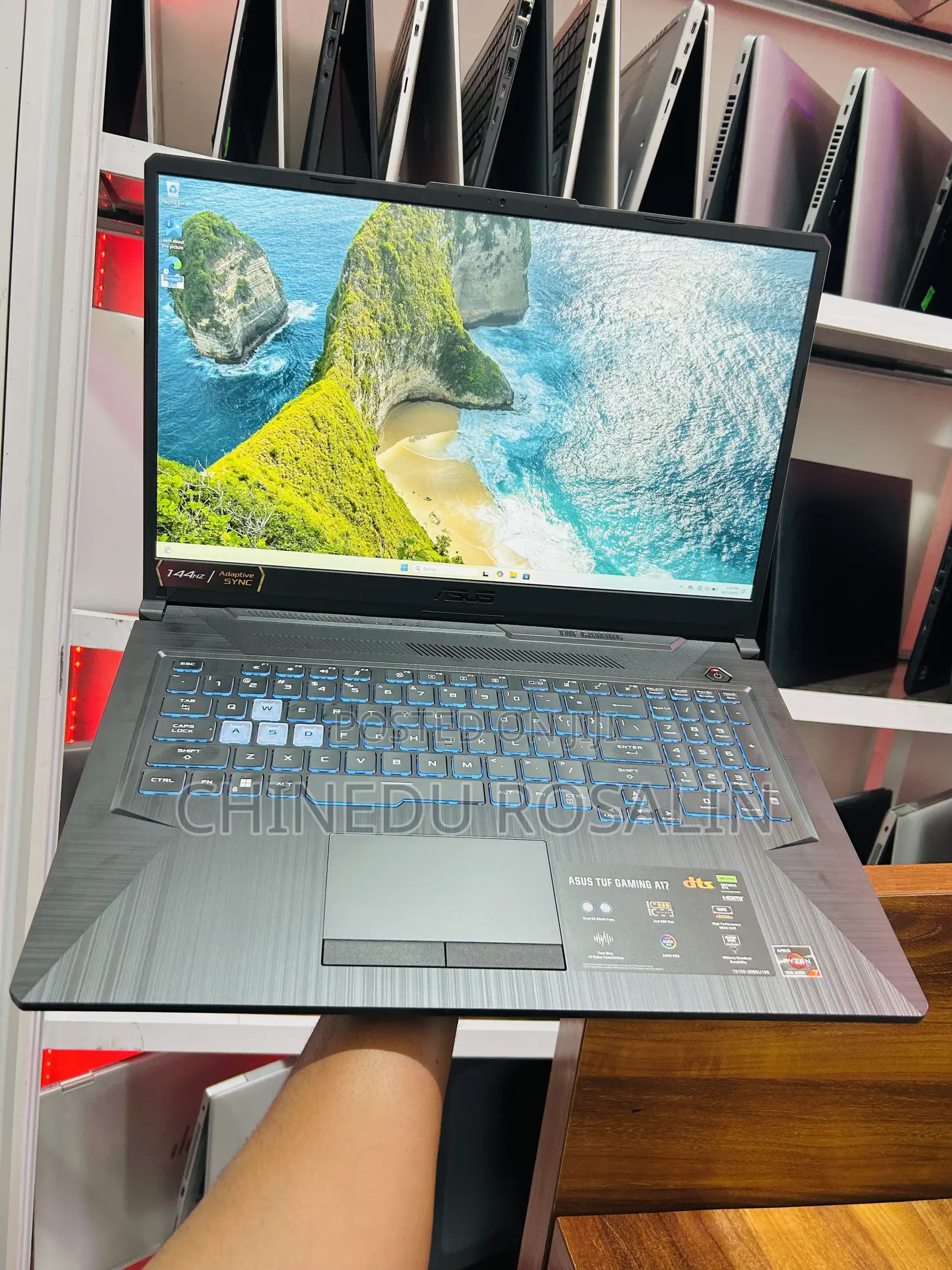 Laptop Asus TUF Gaming A17 8GB AMD Ryzen 7 SSD 512GB