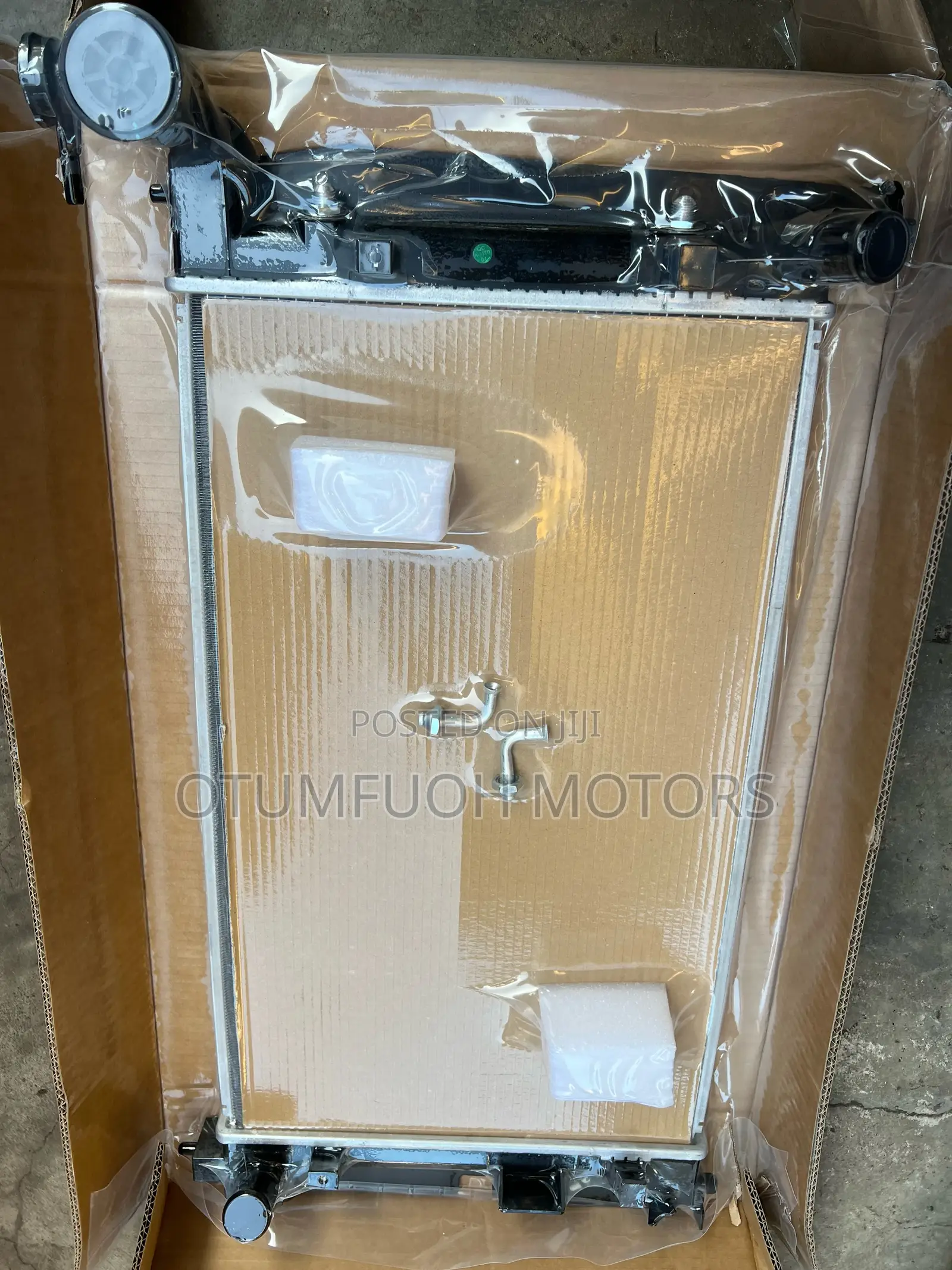Toyota Corolla S 2003 2004 2005 2006 2007 2008 Radiator (Water Tank)