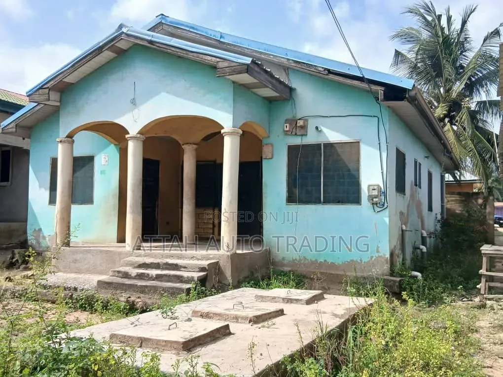 3bdrm House in Kasoa Kriispo, Ga South Municipal for sale