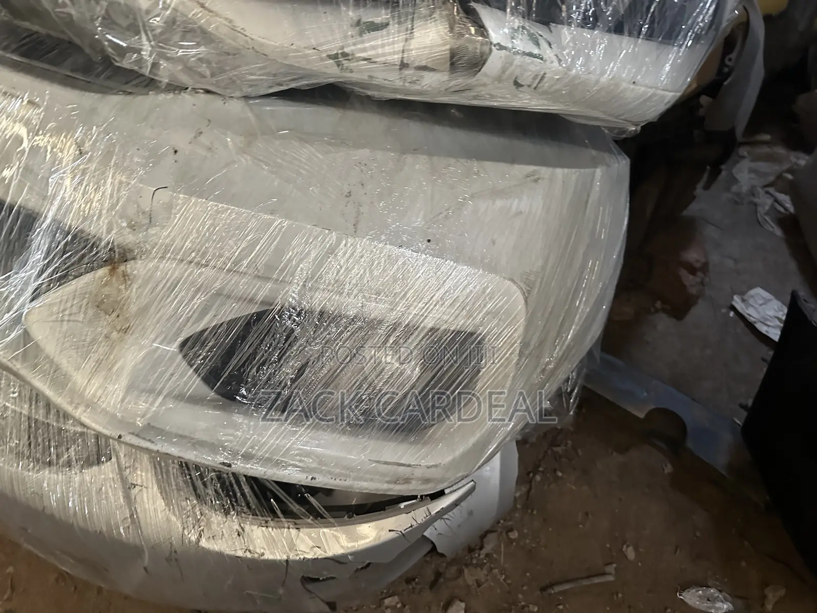 Toyota Corolla Im 2016-2017 Front Cut Available